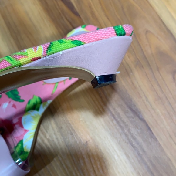 Beyond- 7.5 Kitten Pink Floral Heels - Picture 3 of 12